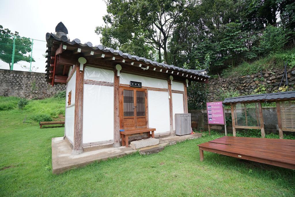 Former Guamseowon Hanok Guesthouse Daegu Zewnętrze zdjęcie