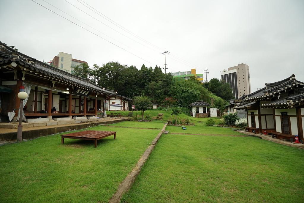 Former Guamseowon Hanok Guesthouse Daegu Zewnętrze zdjęcie